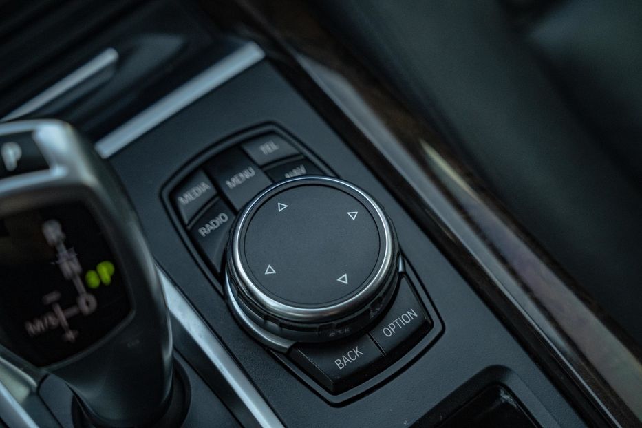 Продам BMW X5 2015 года в Черновцах