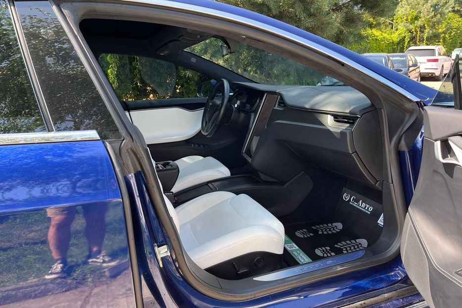 Продам Tesla Model S 2018 года в Черновцах