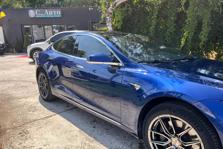 Продам Tesla Model S 2018 года в Черновцах