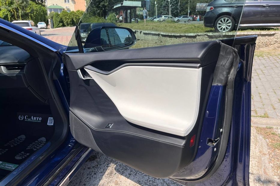 Продам Tesla Model S 2018 года в Черновцах