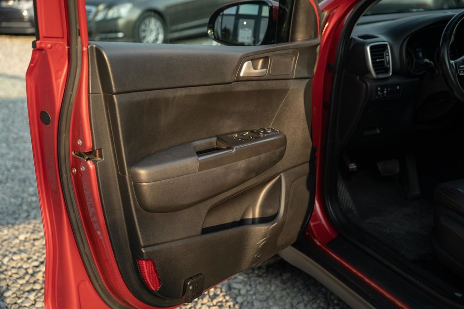 Продам Kia Sportage 2018 года в Черновцах
