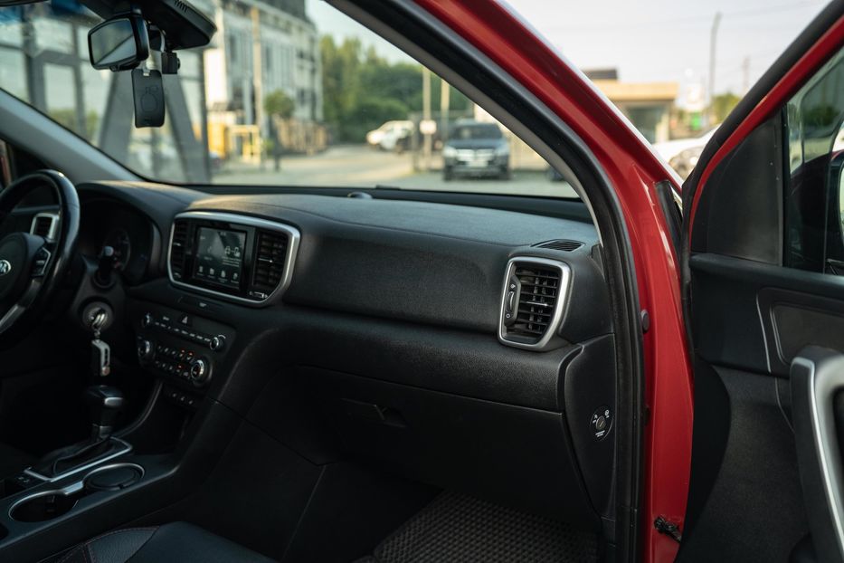 Продам Kia Sportage 2018 года в Черновцах