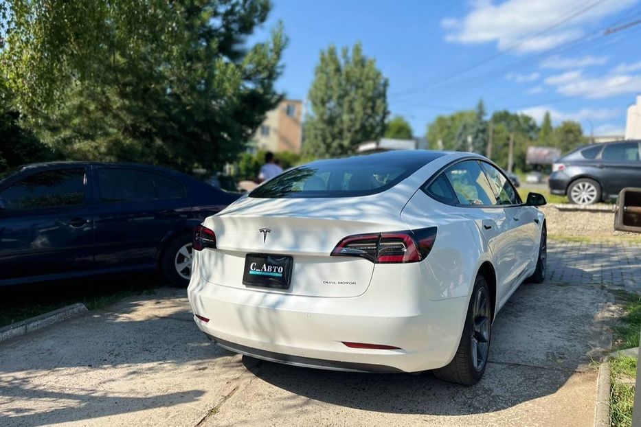Продам Tesla Model 3 2021 года в Черновцах