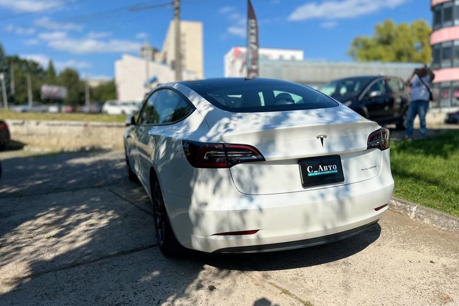 Продам Tesla Model 3 2021 года в Черновцах