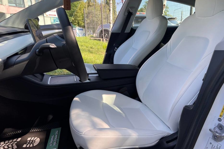 Продам Tesla Model 3 2021 года в Черновцах
