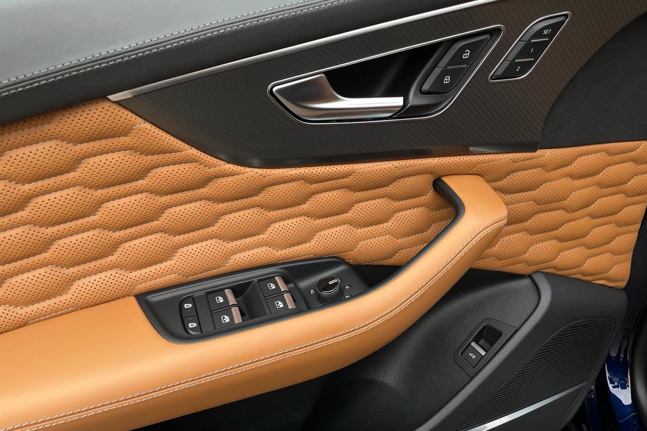 Продам Audi RS Q8 2020 года в Киеве