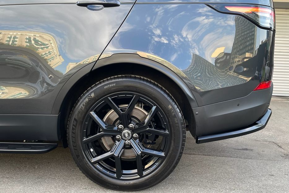Продам Land Rover Discovery 2018 года в Киеве