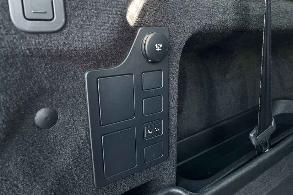 Продам Land Rover Discovery 2018 года в Киеве