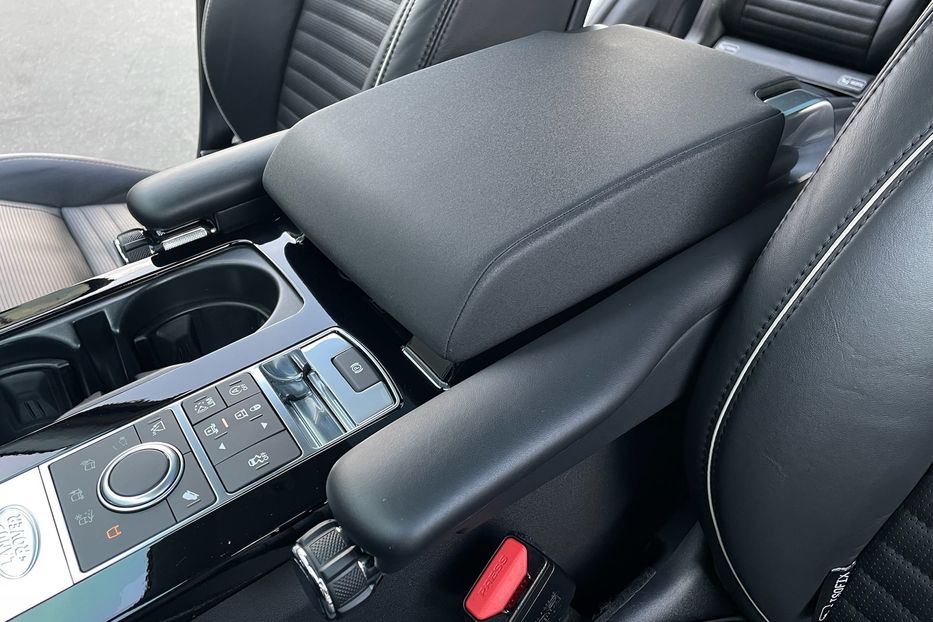 Продам Land Rover Discovery 2018 года в Киеве