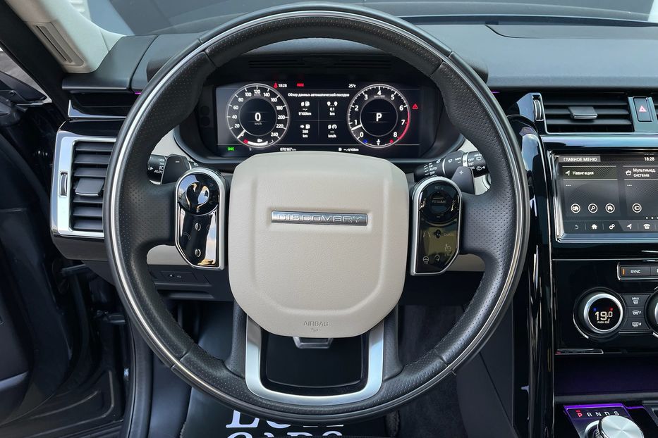 Продам Land Rover Discovery 2018 года в Киеве