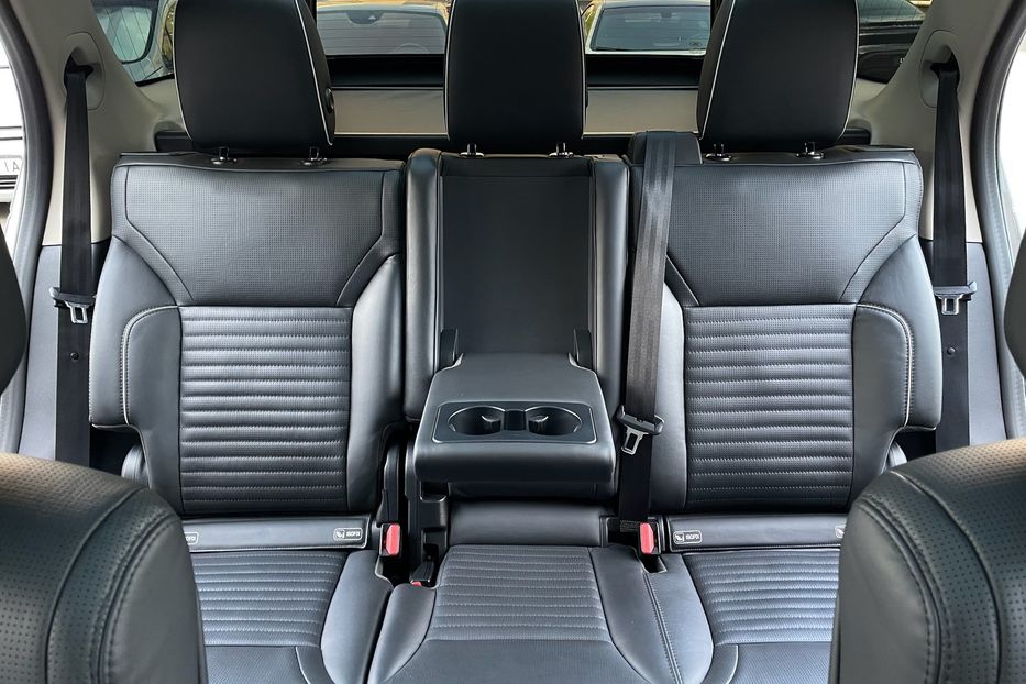 Продам Land Rover Discovery 2018 года в Киеве