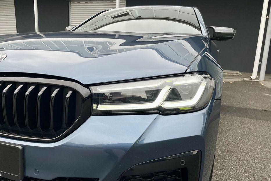 Продам BMW 530 e M package  2022 года в Киеве