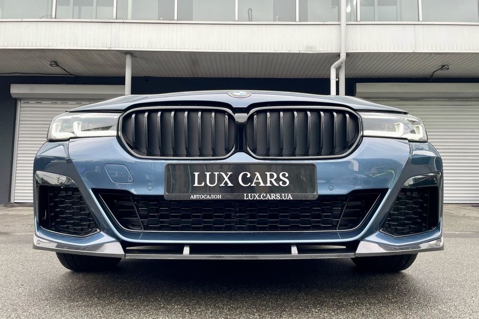 Продам BMW 530 e M package  2022 года в Киеве