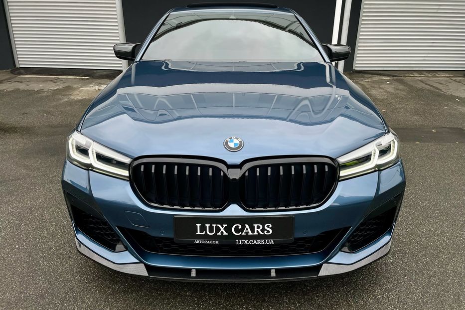 Продам BMW 530 e M package  2022 года в Киеве