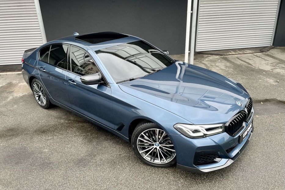 Продам BMW 530 e M package  2022 года в Киеве