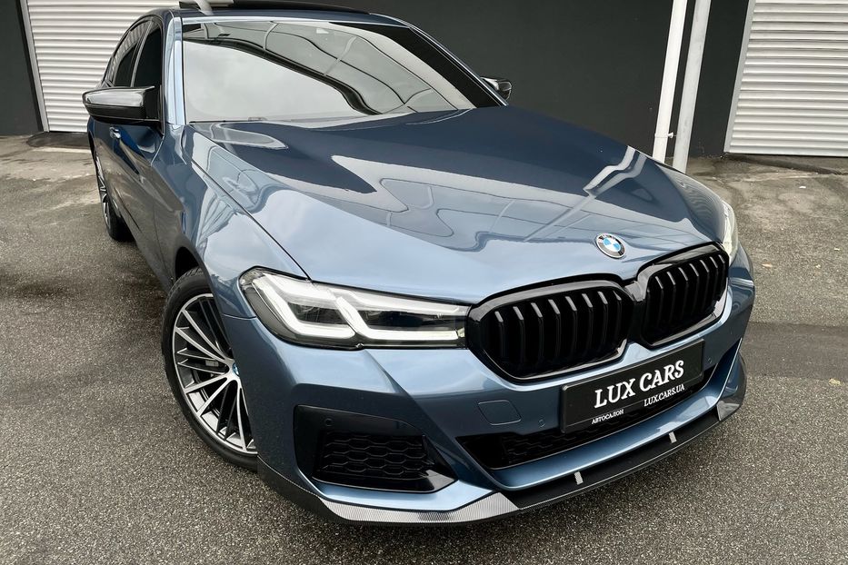 Продам BMW 530 e M package  2022 года в Киеве