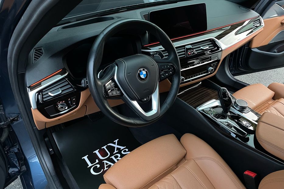 Продам BMW 530 e M package  2022 года в Киеве