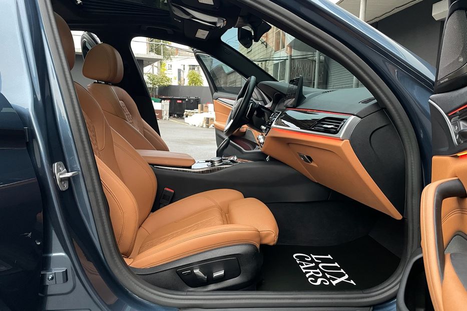 Продам BMW 530 e M package  2022 года в Киеве