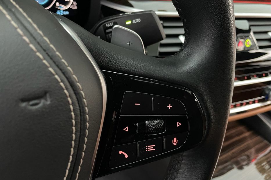 Продам BMW 530 e M package  2022 года в Киеве