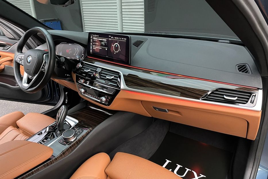 Продам BMW 530 e M package  2022 года в Киеве