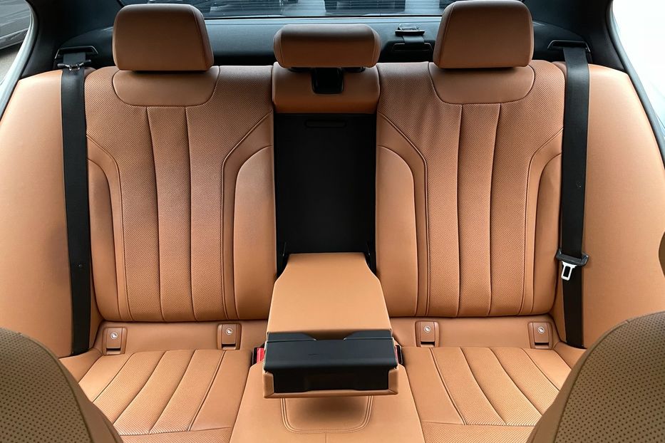 Продам BMW 530 e M package  2022 года в Киеве
