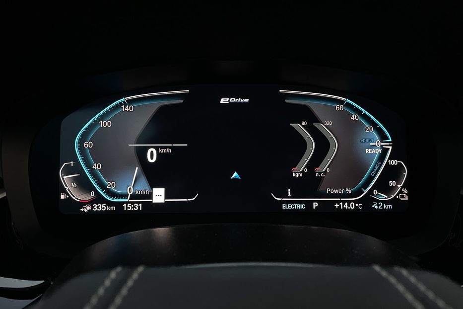 Продам BMW 530 e M package  2022 года в Киеве