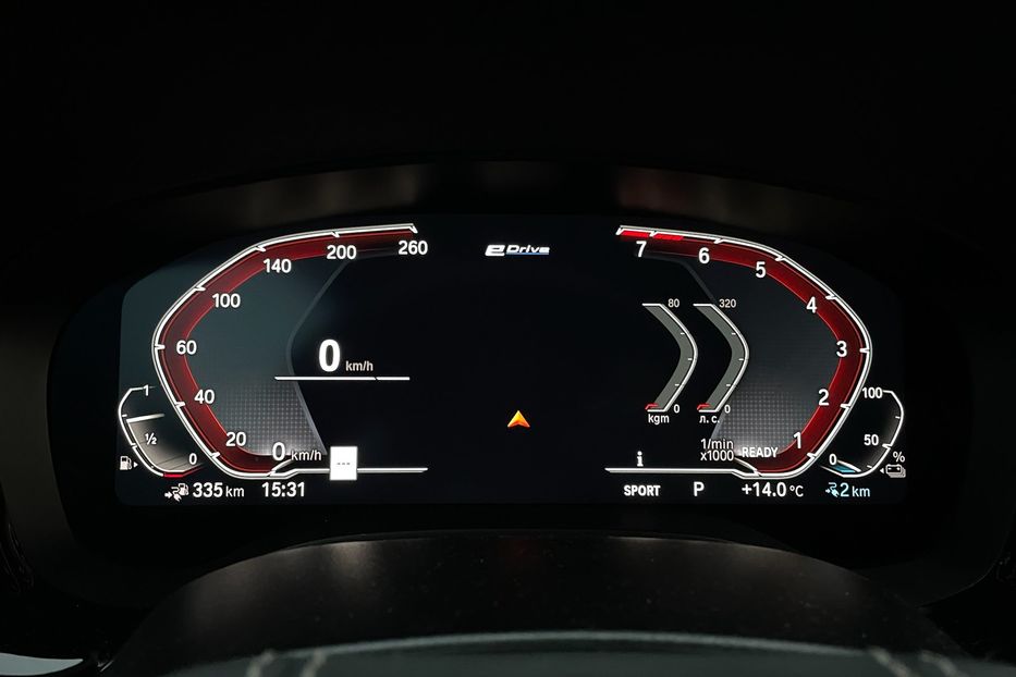 Продам BMW 530 e M package  2022 года в Киеве