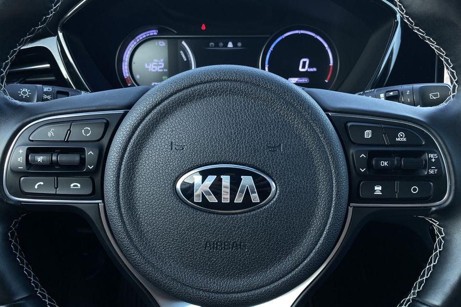 Продам Kia Niro 64 кВт Макс. комплектація 2020 года в Львове