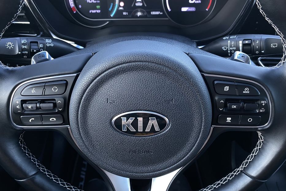 Продам Kia Niro 64 кВт Макс. комплектація 2020 года в Львове