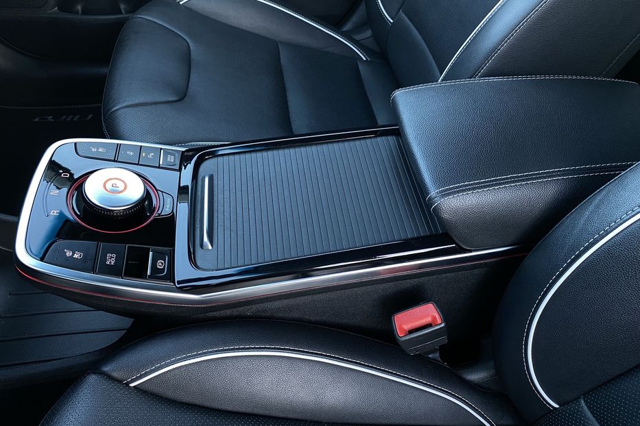 Продам Kia Niro 64 кВт Макс. комплектація 2020 года в Львове