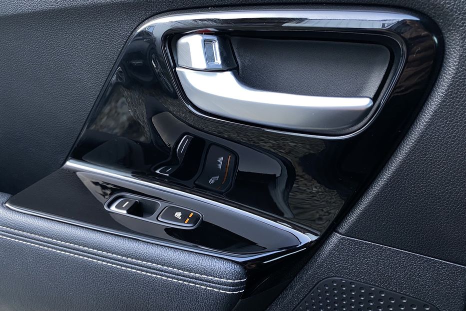 Продам Kia Niro 64 кВт Макс. комплектація 2020 года в Львове