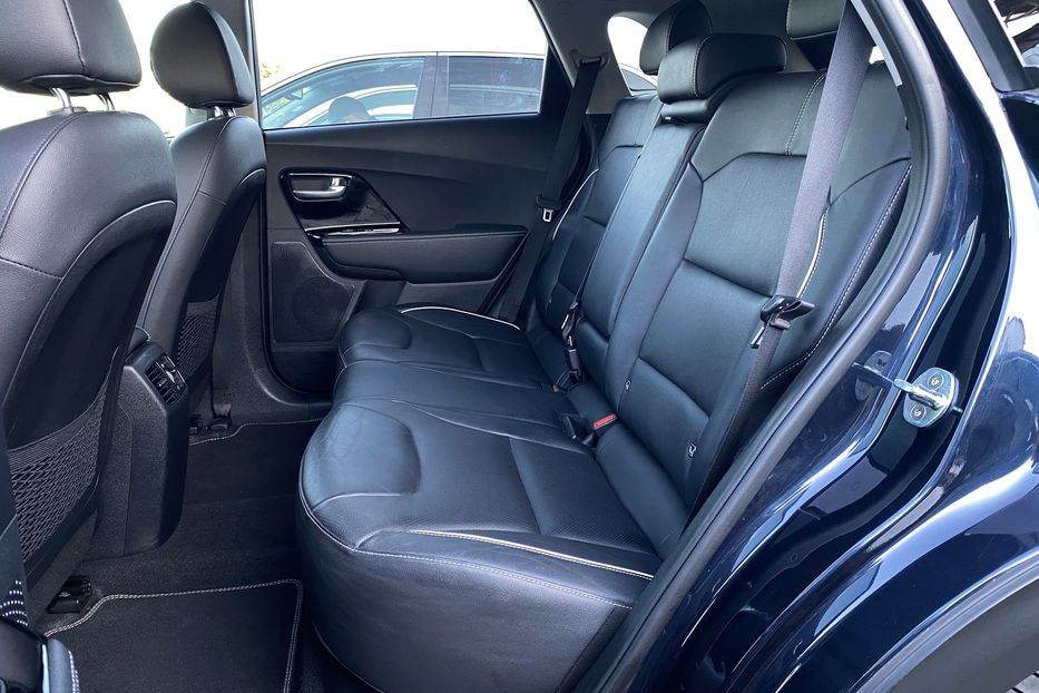 Продам Kia Niro 64 кВт Макс. комплектація 2020 года в Львове