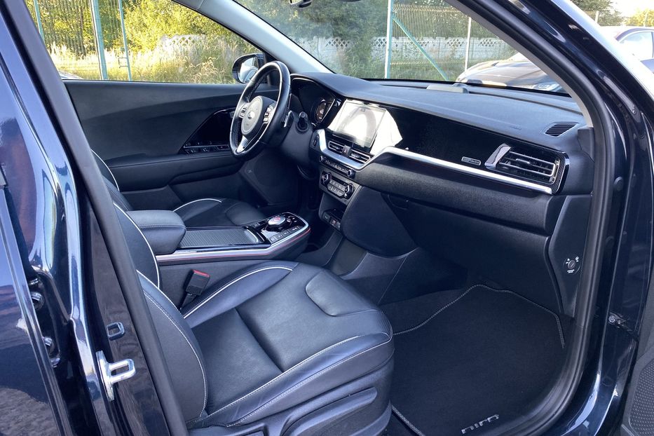 Продам Kia Niro 64 кВт Макс. комплектація 2020 года в Львове