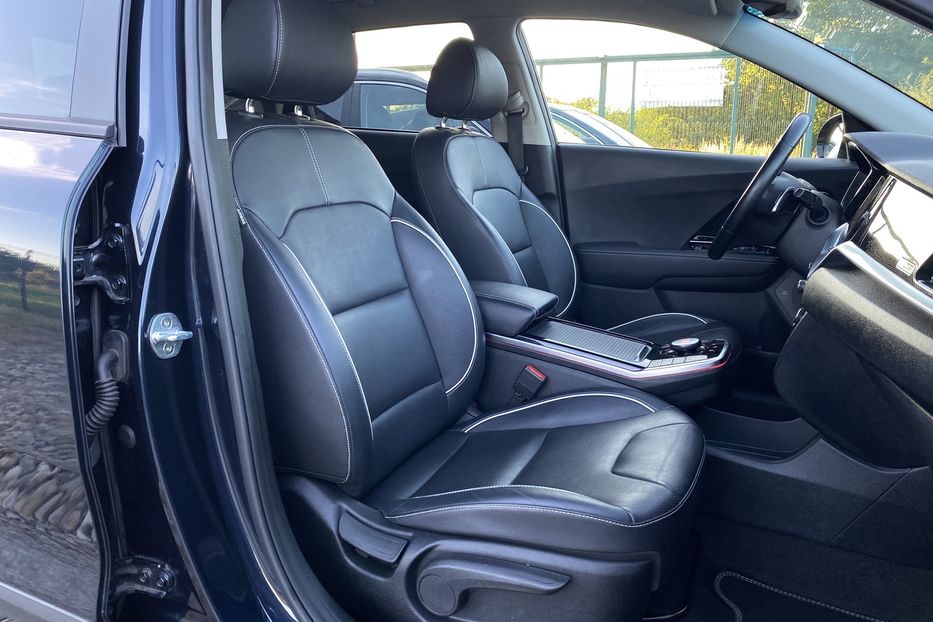 Продам Kia Niro 64 кВт Макс. комплектація 2020 года в Львове