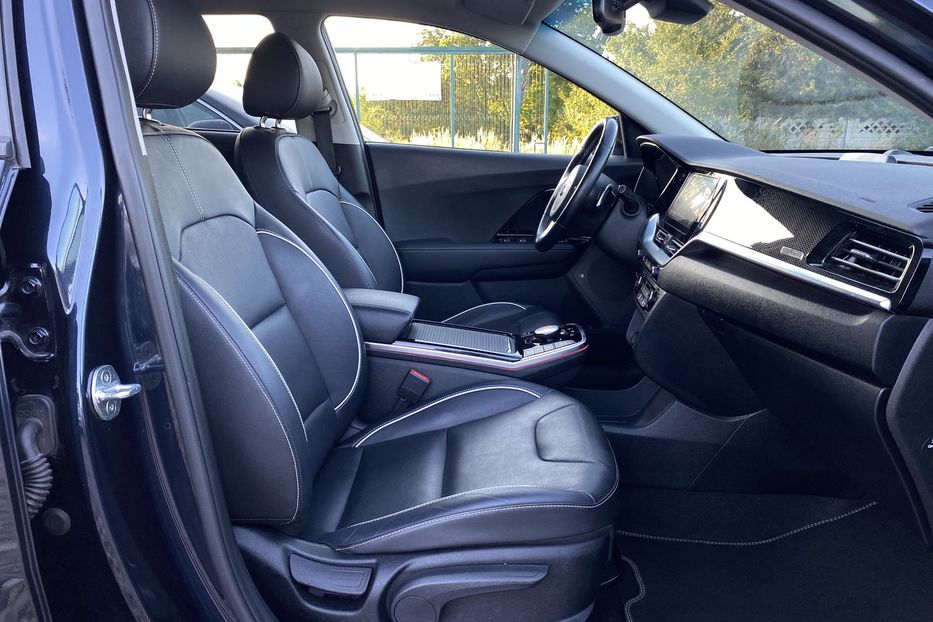 Продам Kia Niro 64 кВт Макс. комплектація 2020 года в Львове