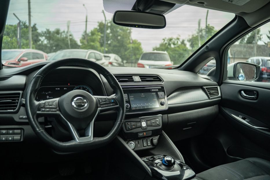 Продам Nissan Leaf SV 2018 года в Черновцах