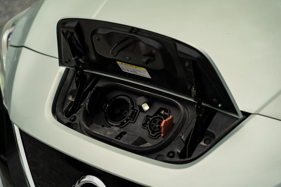 Продам Nissan Leaf SV 2018 года в Черновцах