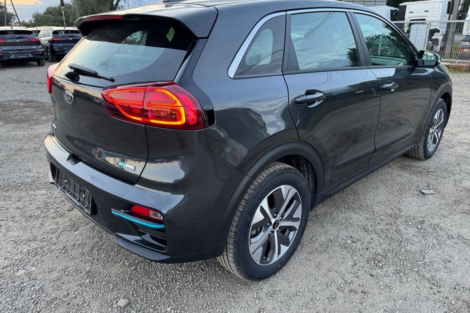 Продам Kia Niro 64квт 2021 года в Львове