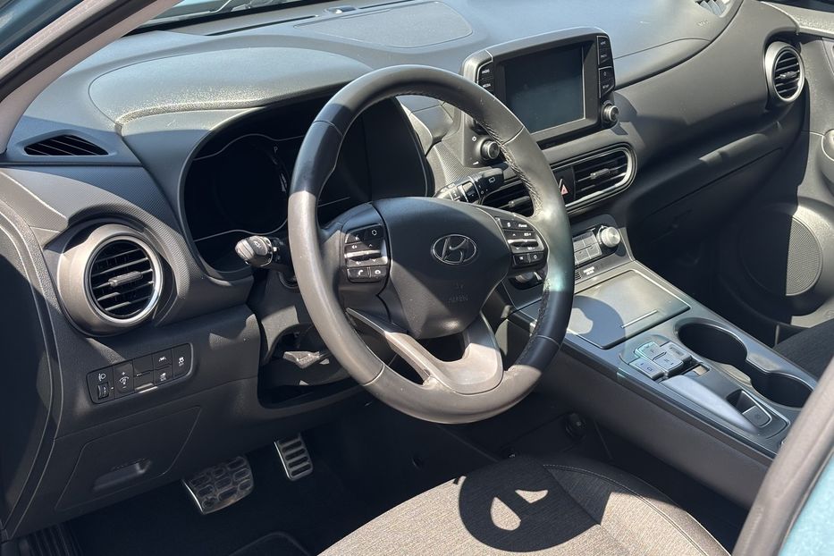 Продам Hyundai Kona 39 квт  2020 года в Львове