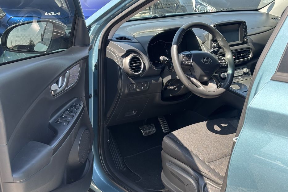 Продам Hyundai Kona 39 квт  2020 года в Львове