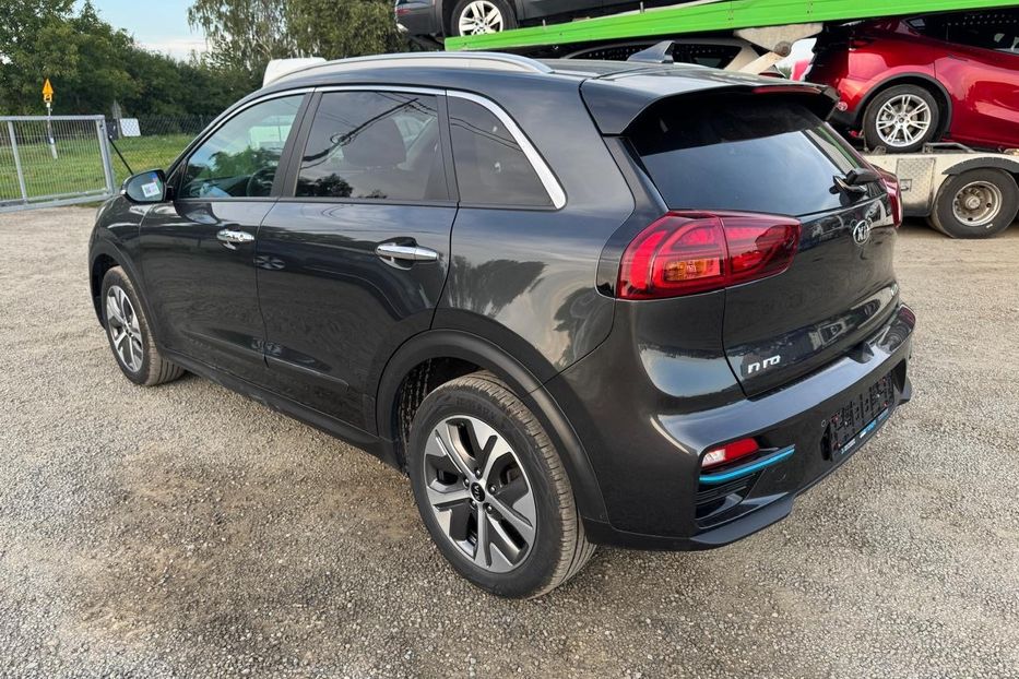 Продам Kia Niro 64квт авто в дорозі 2021 года в Львове
