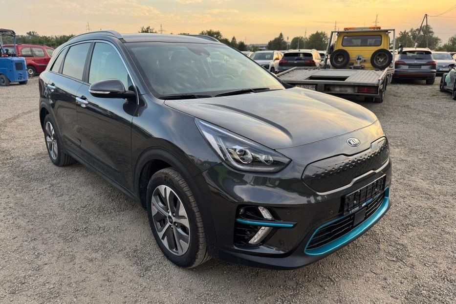 Продам Kia Niro 64квт авто в дорозі 2021 года в Львове