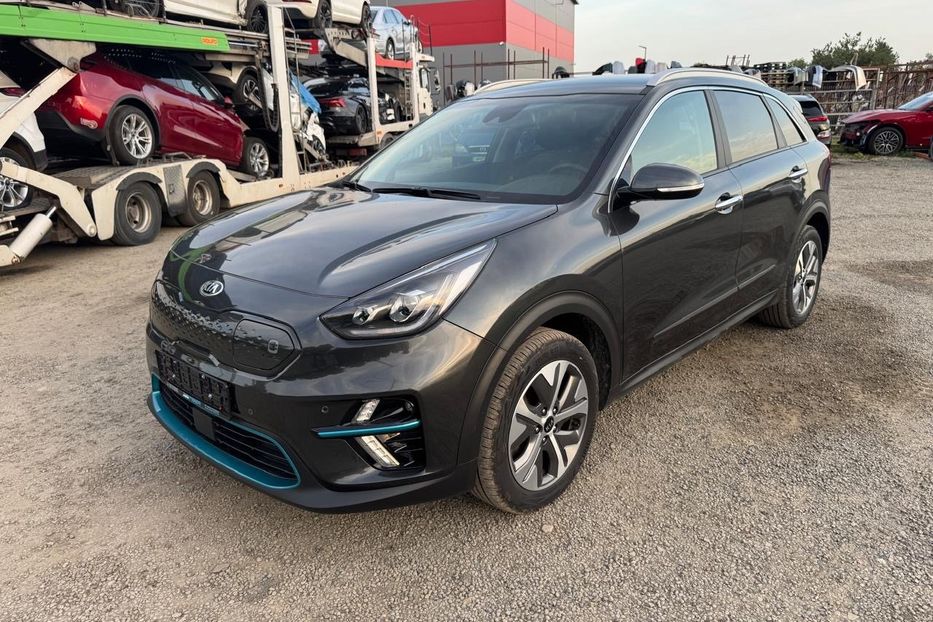Продам Kia Niro 64квт авто в дорозі 2021 года в Львове