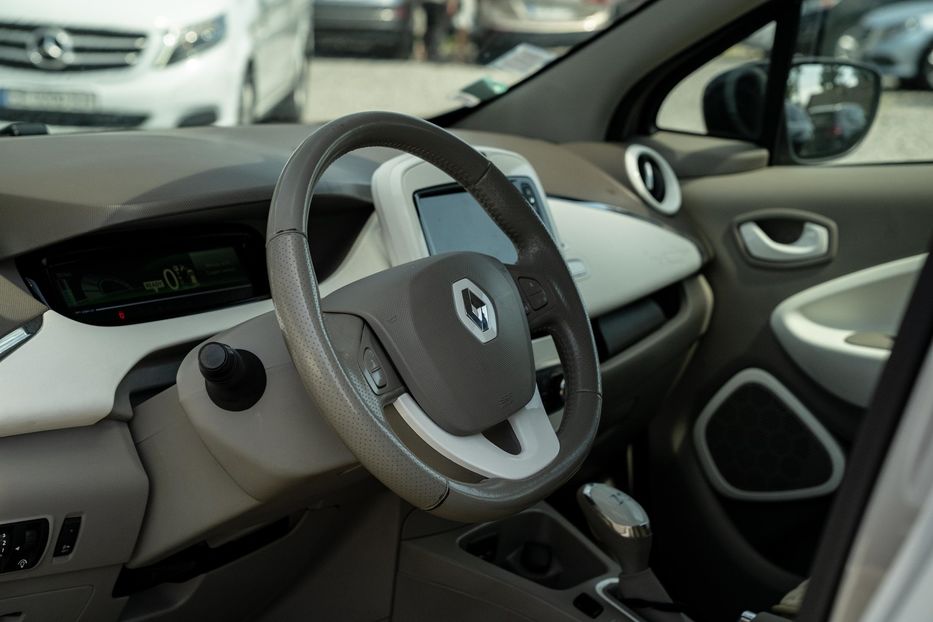 Продам Renault Zoe 2016 года в Черновцах