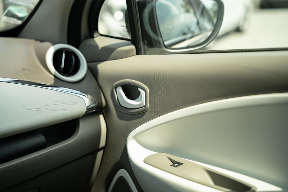Продам Renault Zoe 2016 года в Черновцах