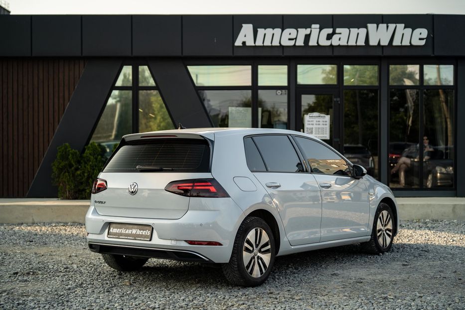 Продам Volkswagen e-Golf 2018 года в Черновцах