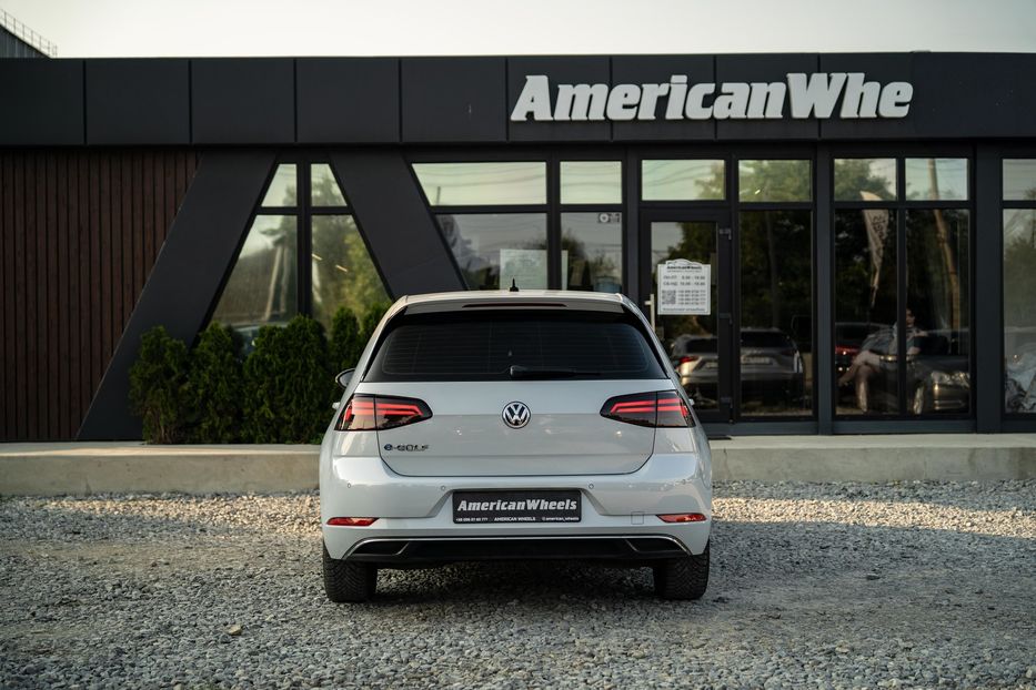 Продам Volkswagen e-Golf 2018 года в Черновцах