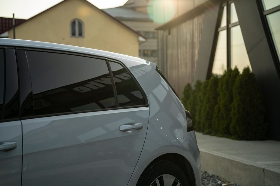 Продам Volkswagen e-Golf 2018 года в Черновцах