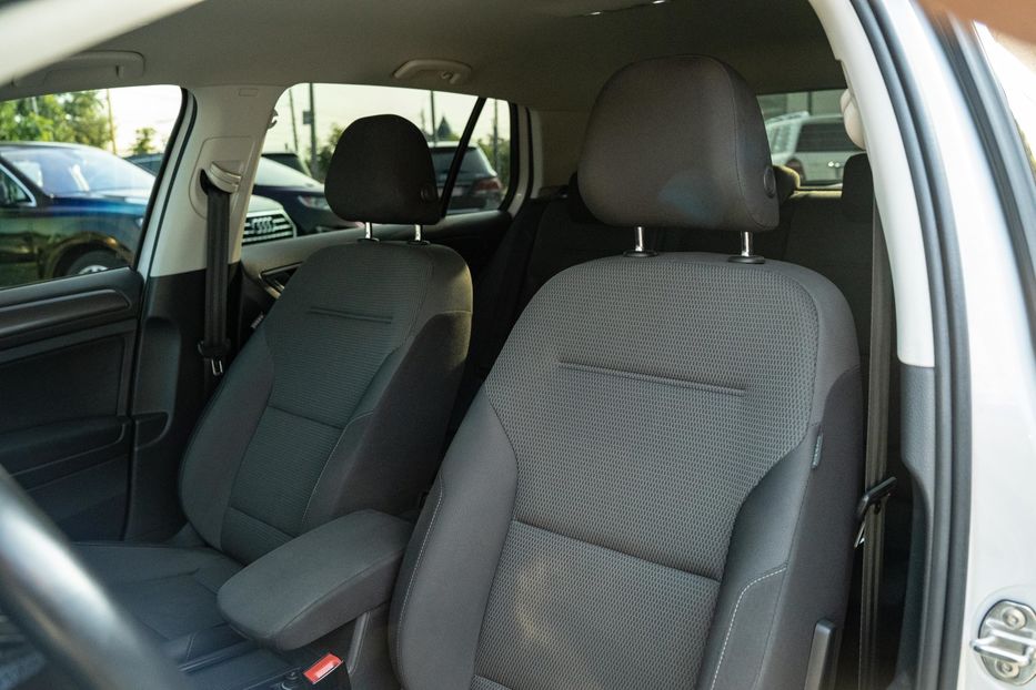 Продам Volkswagen e-Golf 2018 года в Черновцах