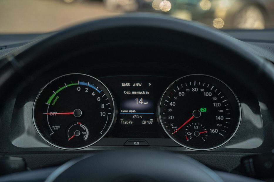 Продам Volkswagen e-Golf 2018 года в Черновцах